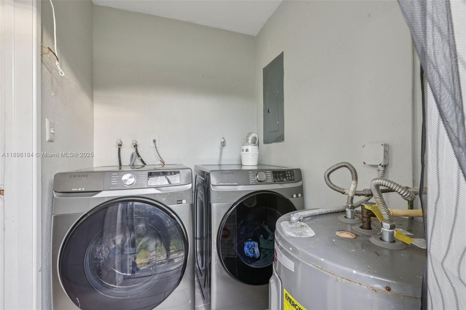 KENDALL GREEN SEC E - Residential