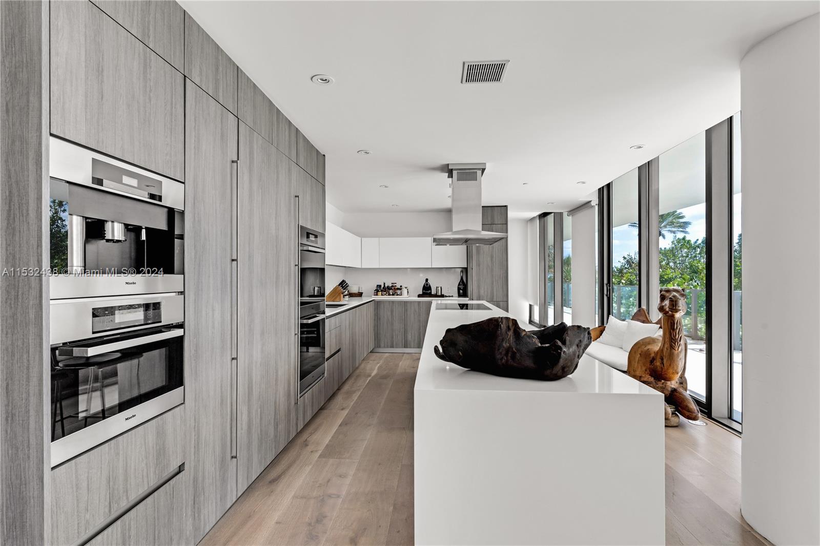 OCEANA KEY BISCAYNE CONDO - Residential