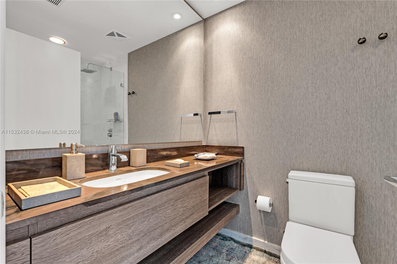 OCEANA KEY BISCAYNE CONDO - Residential