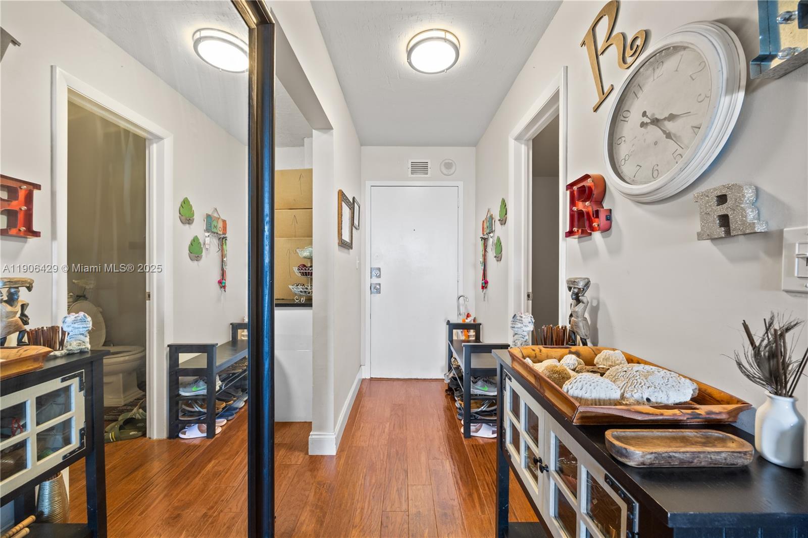 THREE HORIZONS NORTH COND - Residential