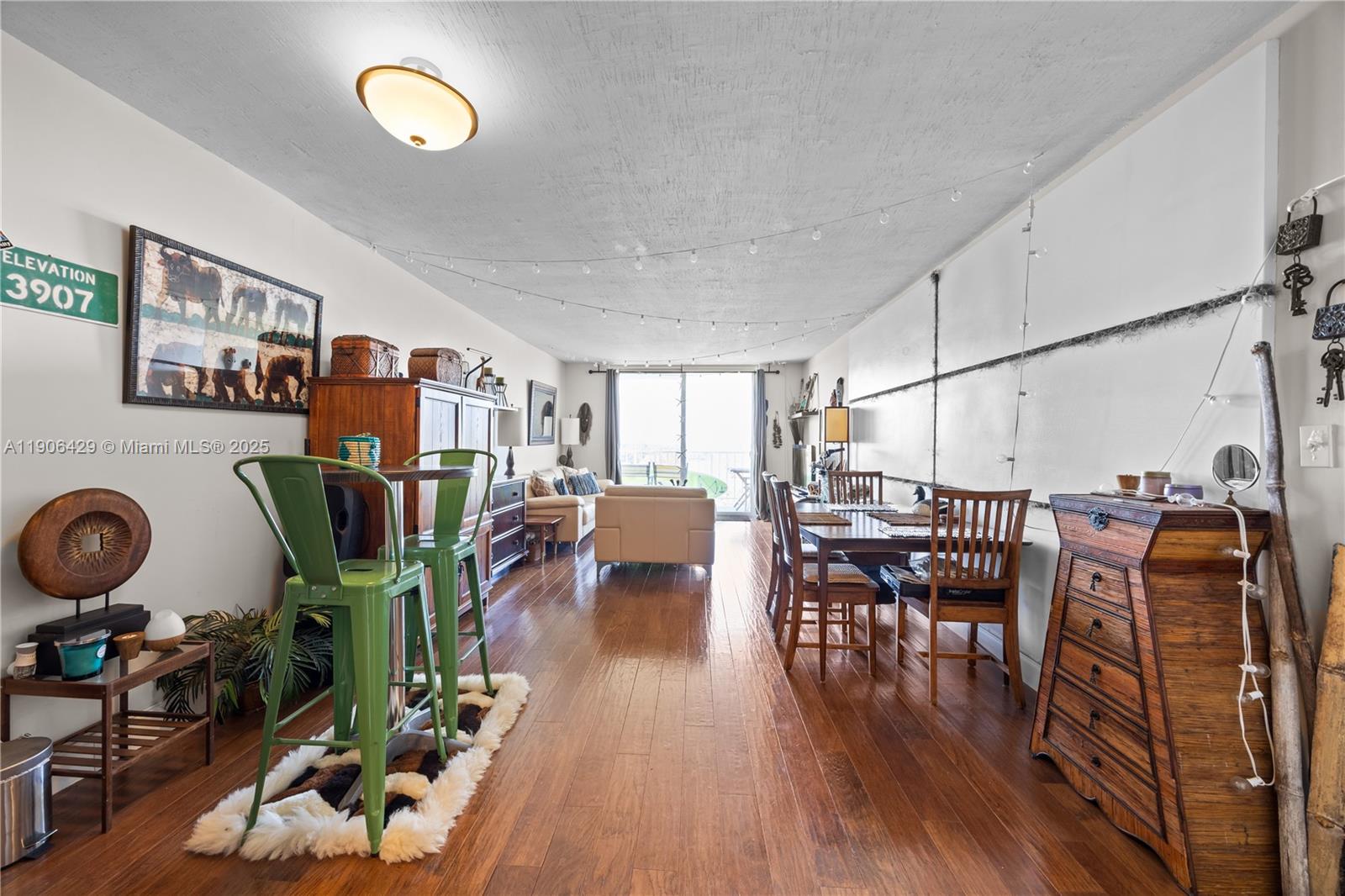 THREE HORIZONS NORTH COND - Residential