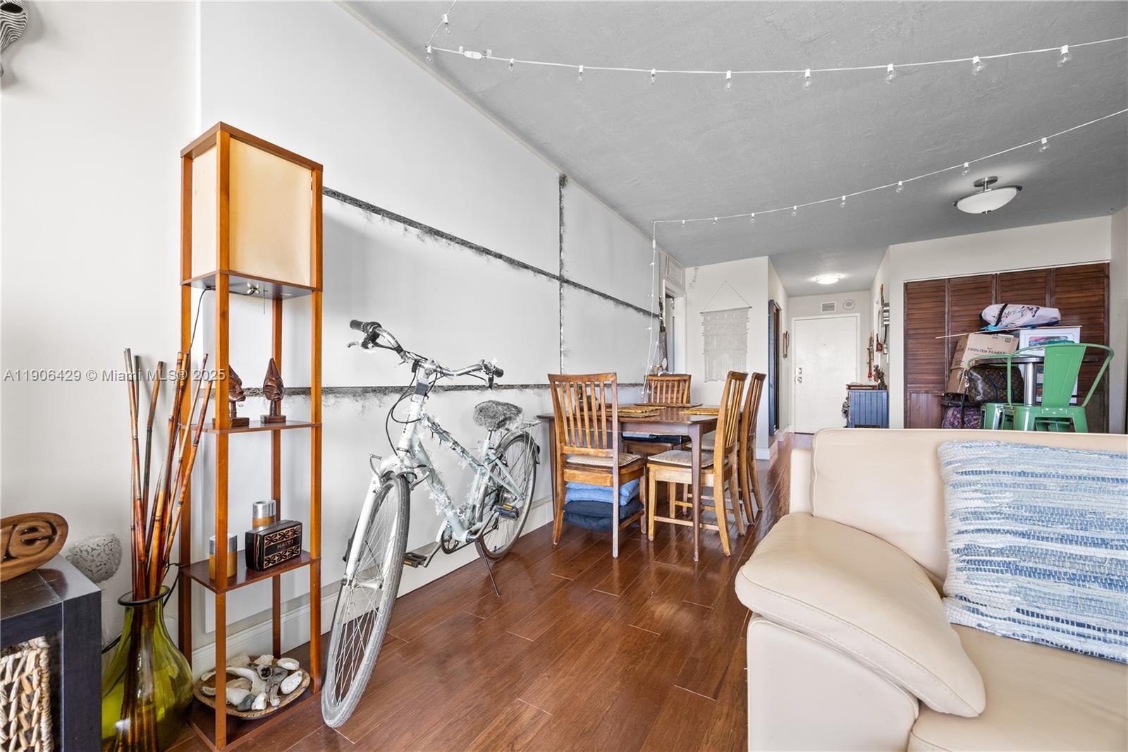 THREE HORIZONS NORTH COND - Residential