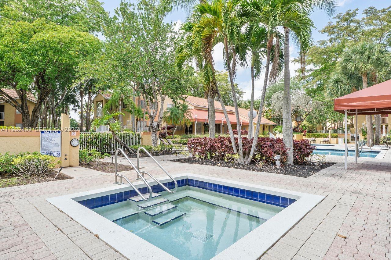 NAPOLI GARDENS - Residential