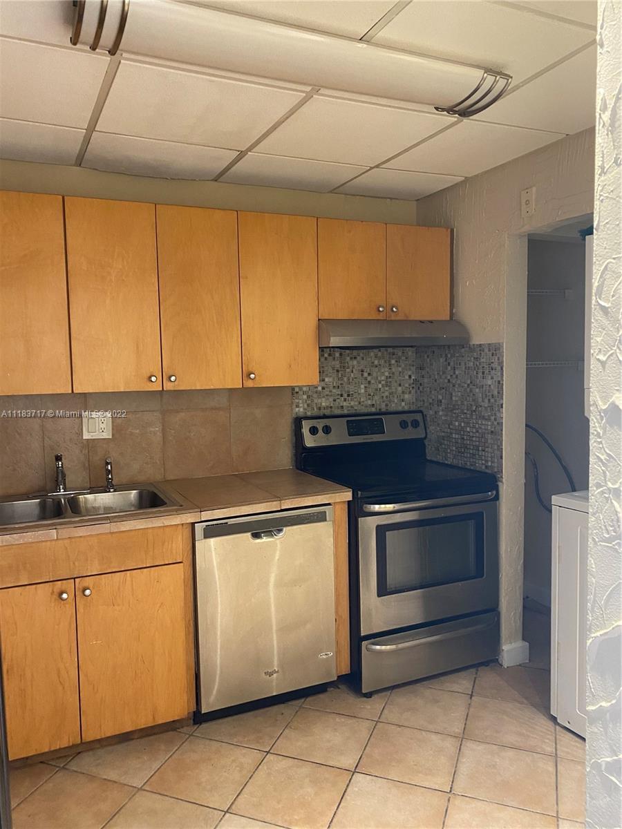 VERSAILLES GARDENS CONDO - Residential Lease