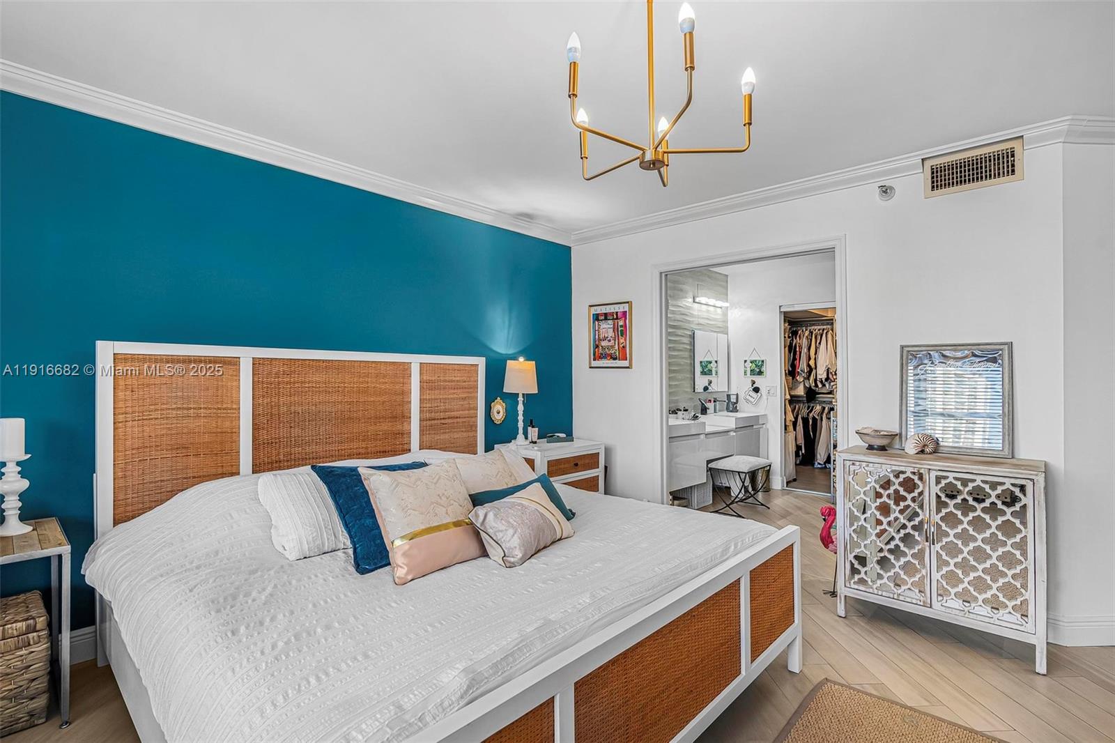 MYSTIC POINTE TOWER 400 C - Residential