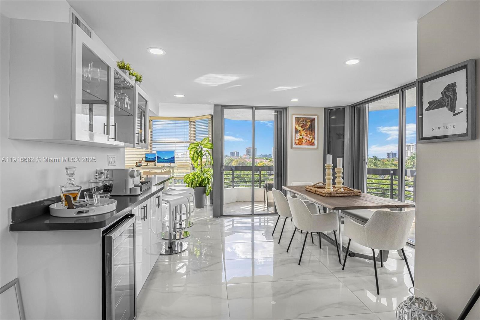 MYSTIC POINTE TOWER 400 C - Residential