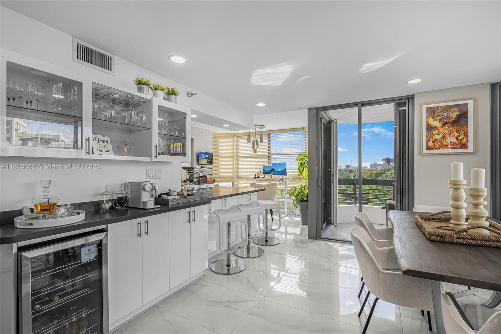 MYSTIC POINTE TOWER 400 C - Residential