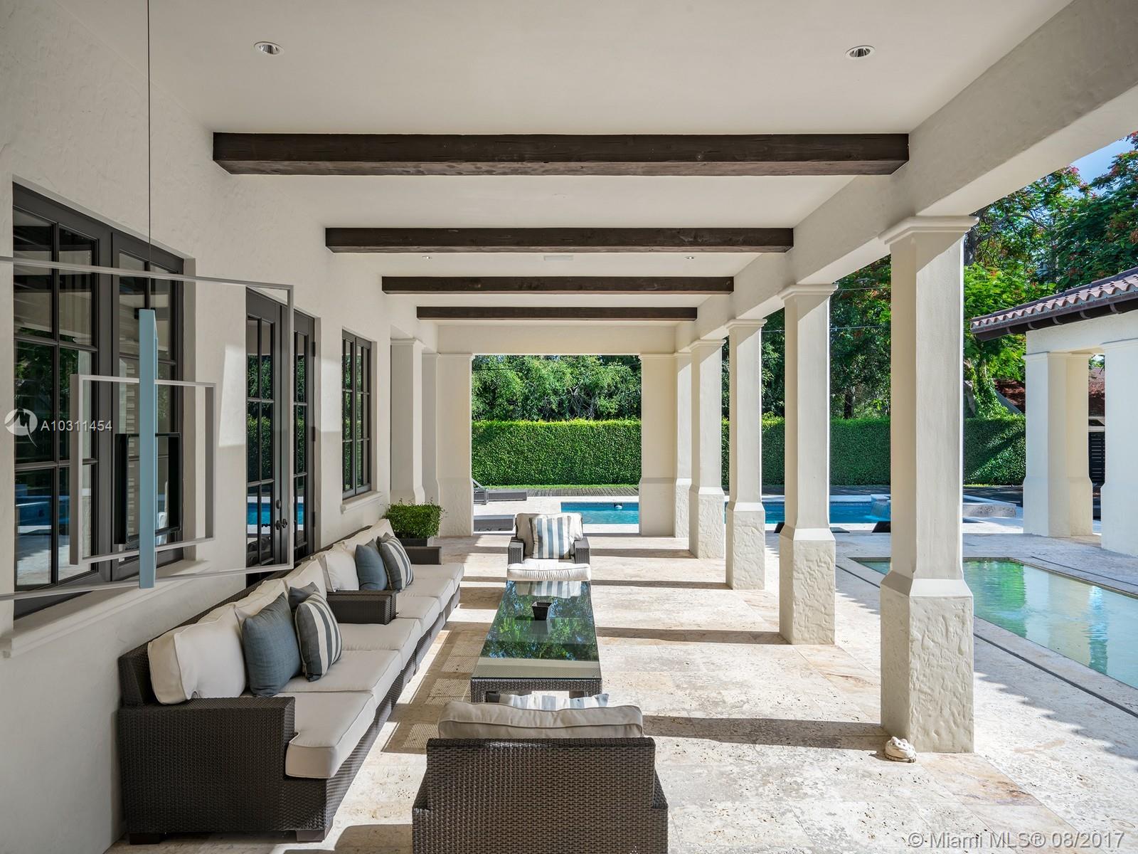 TOWN & RANCH ESTS - Residential