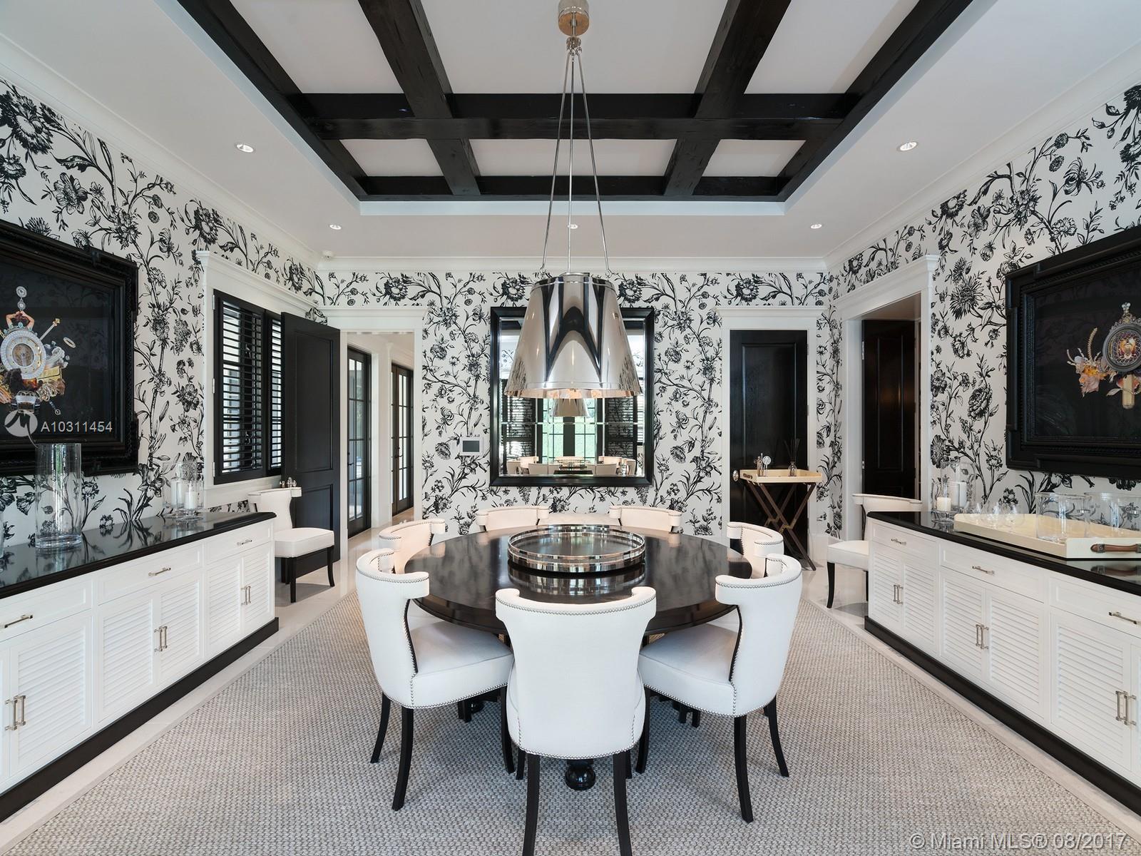 TOWN & RANCH ESTS - Residential