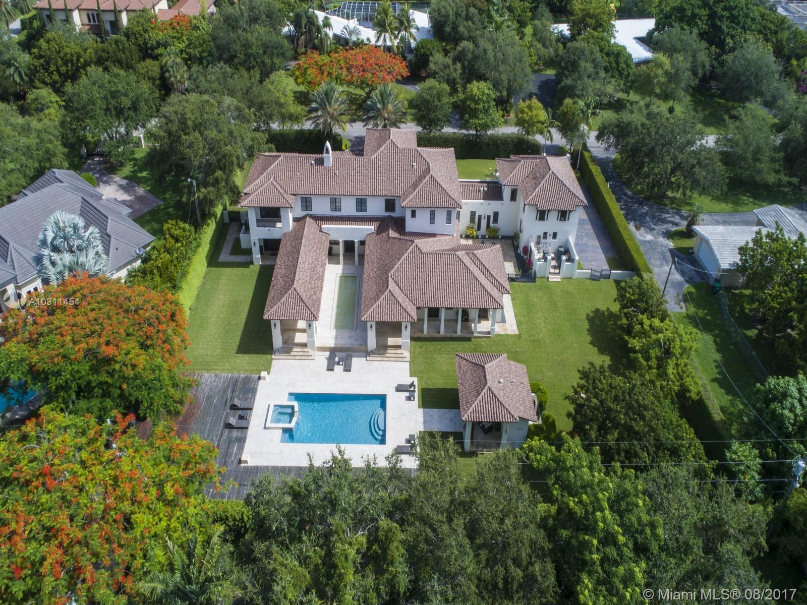 TOWN & RANCH ESTS - Residential