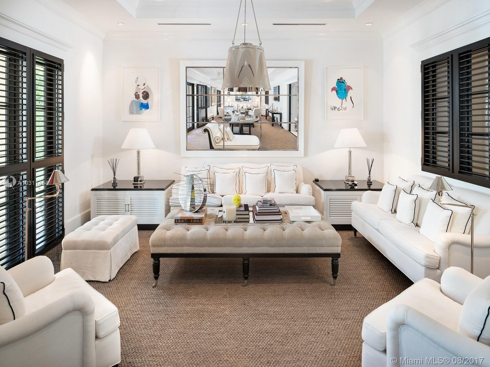 TOWN & RANCH ESTS - Residential