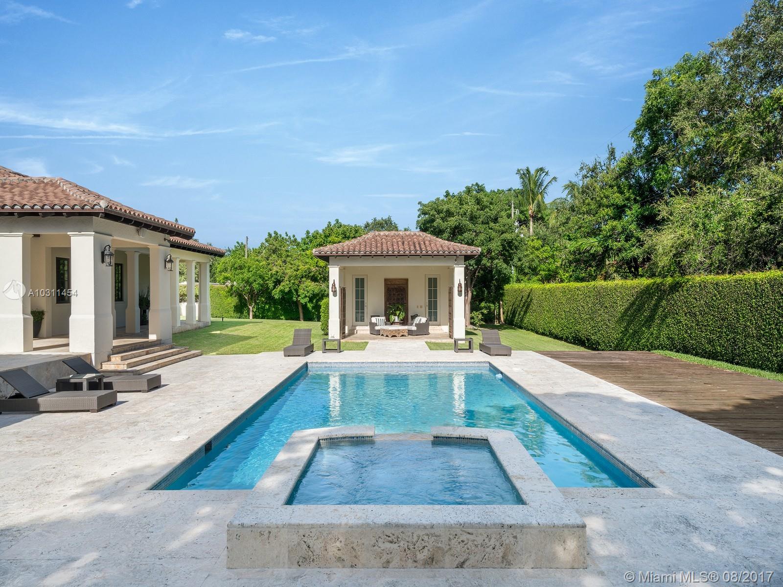 TOWN & RANCH ESTS - Residential