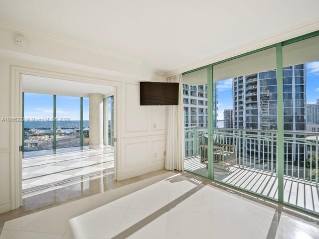 THE EXECUTIVE RESIDENCES - Residential Lease