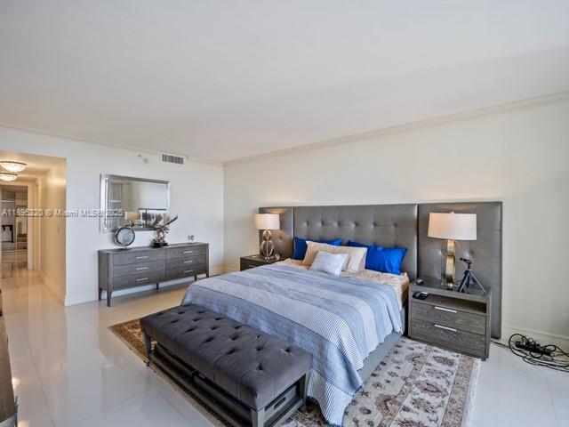 THE EXECUTIVE RESIDENCES - Residential Lease