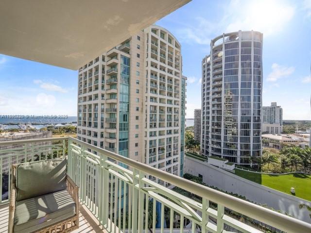 THE EXECUTIVE RESIDENCES - Residential Lease