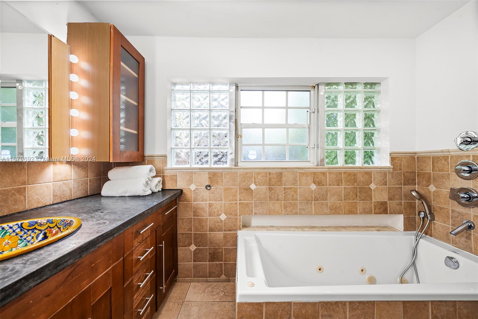 OCEAN VIEW HEIGHTS - Residential