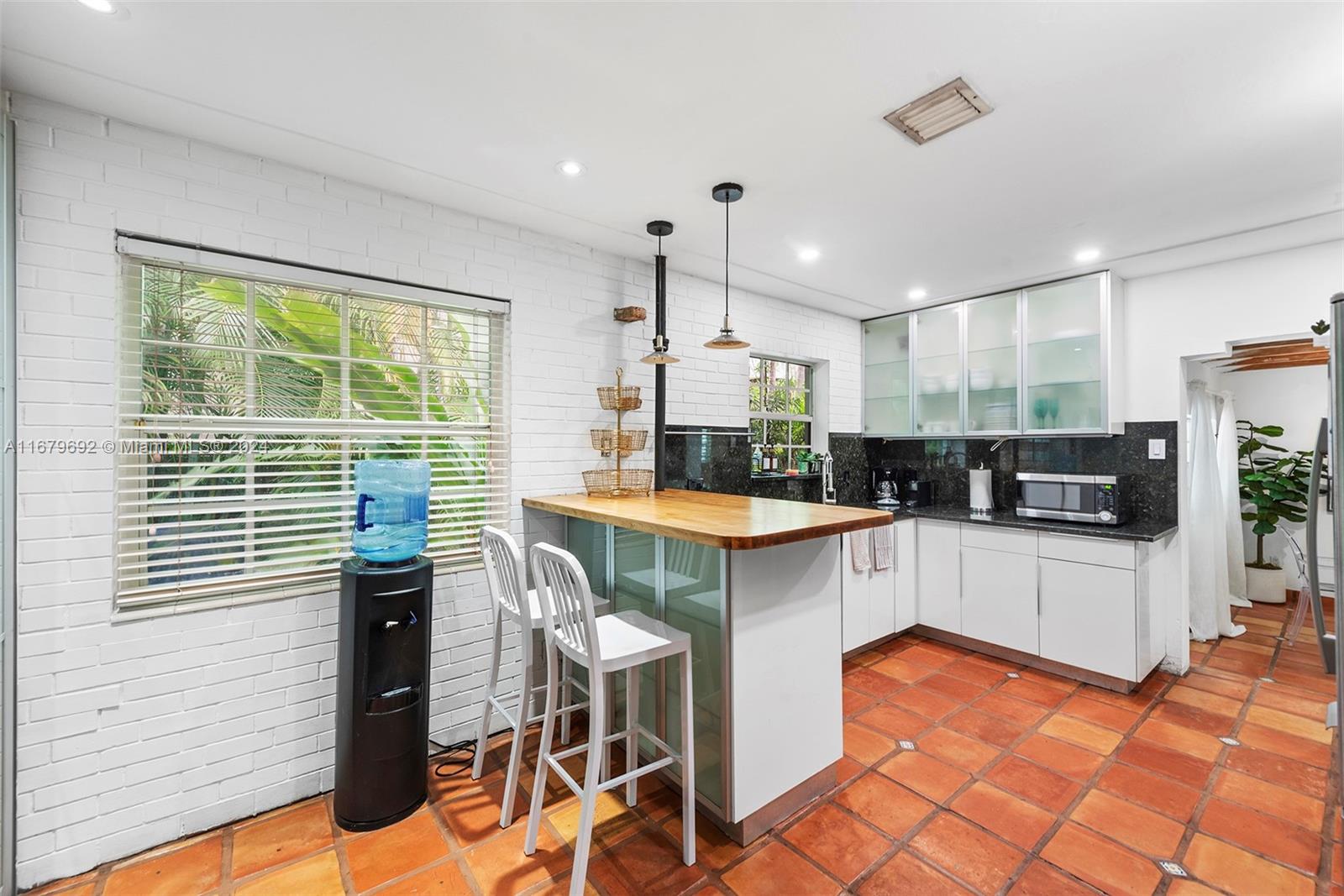 OCEAN VIEW HEIGHTS - Residential