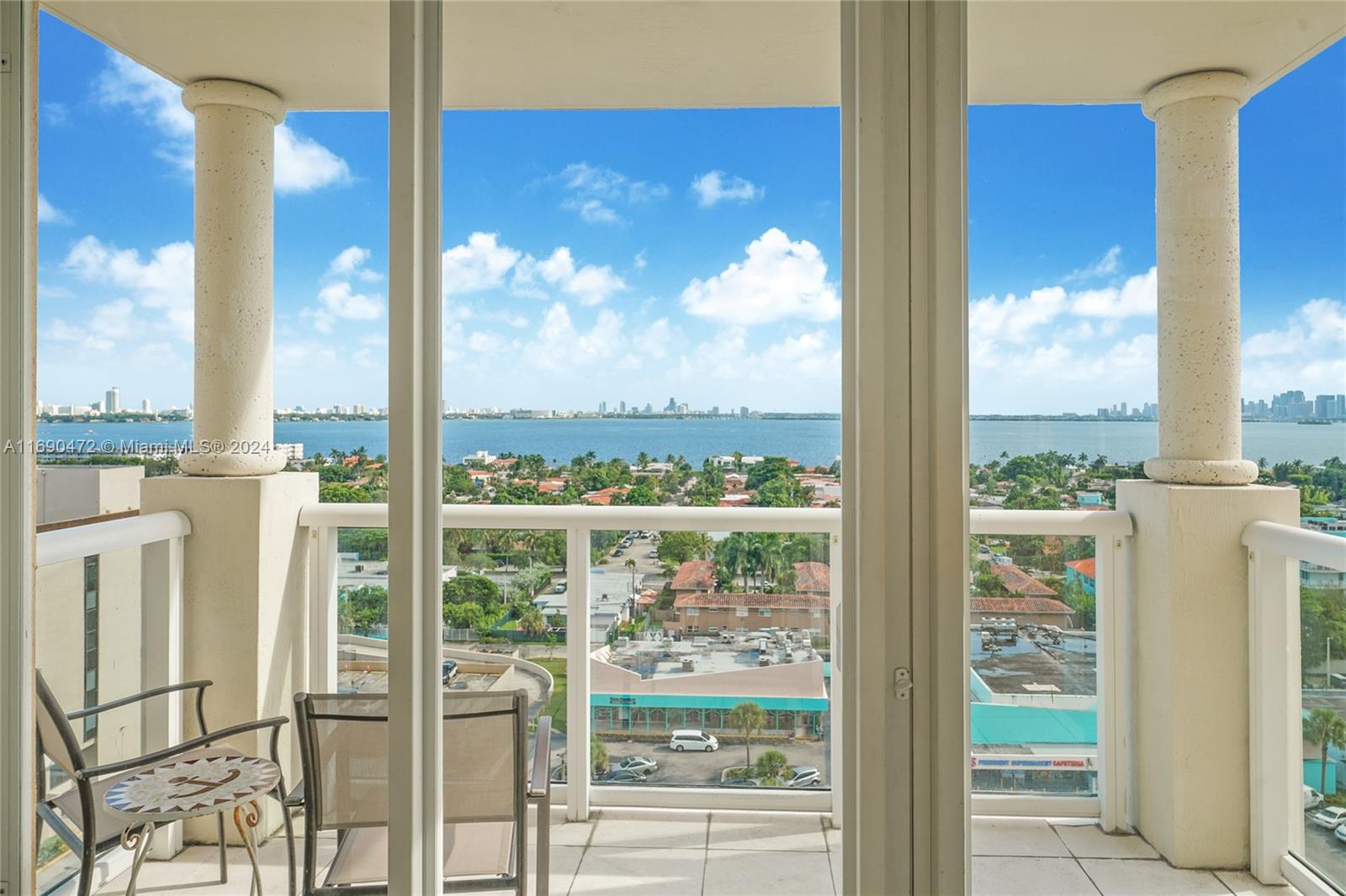 1625 Kennedy Causeway Ph106, North Bay Village, Miami-Dade County, Florida - 1 Bedrooms  
1 Bathrooms - 