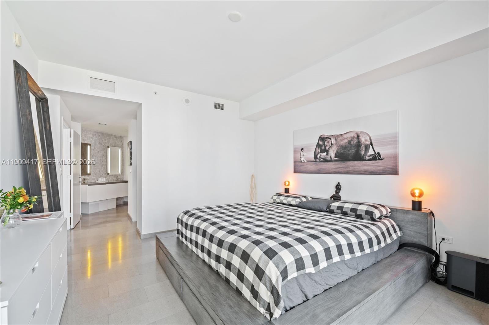 RISE CONDO - Residential