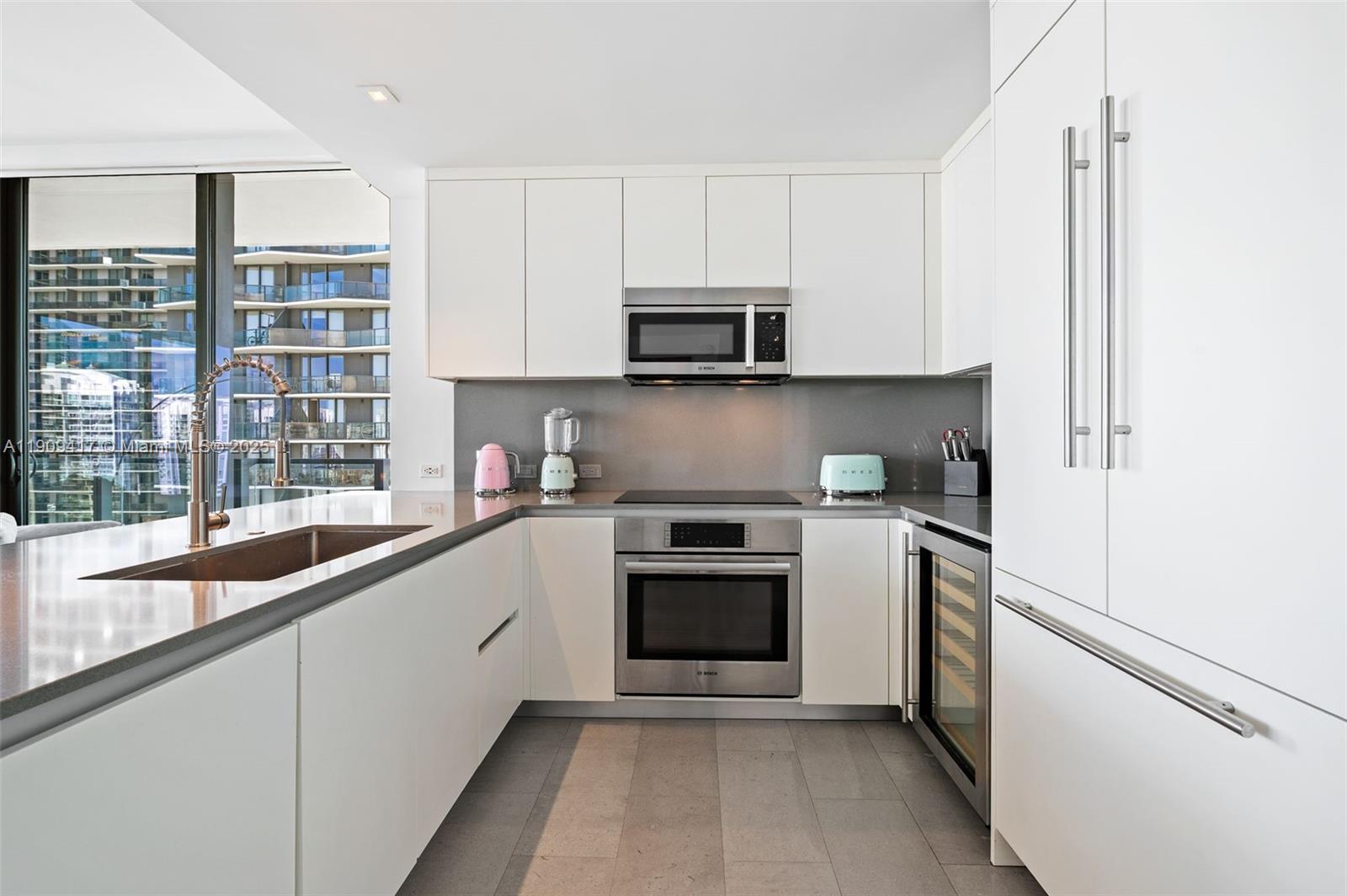 RISE CONDO - Residential