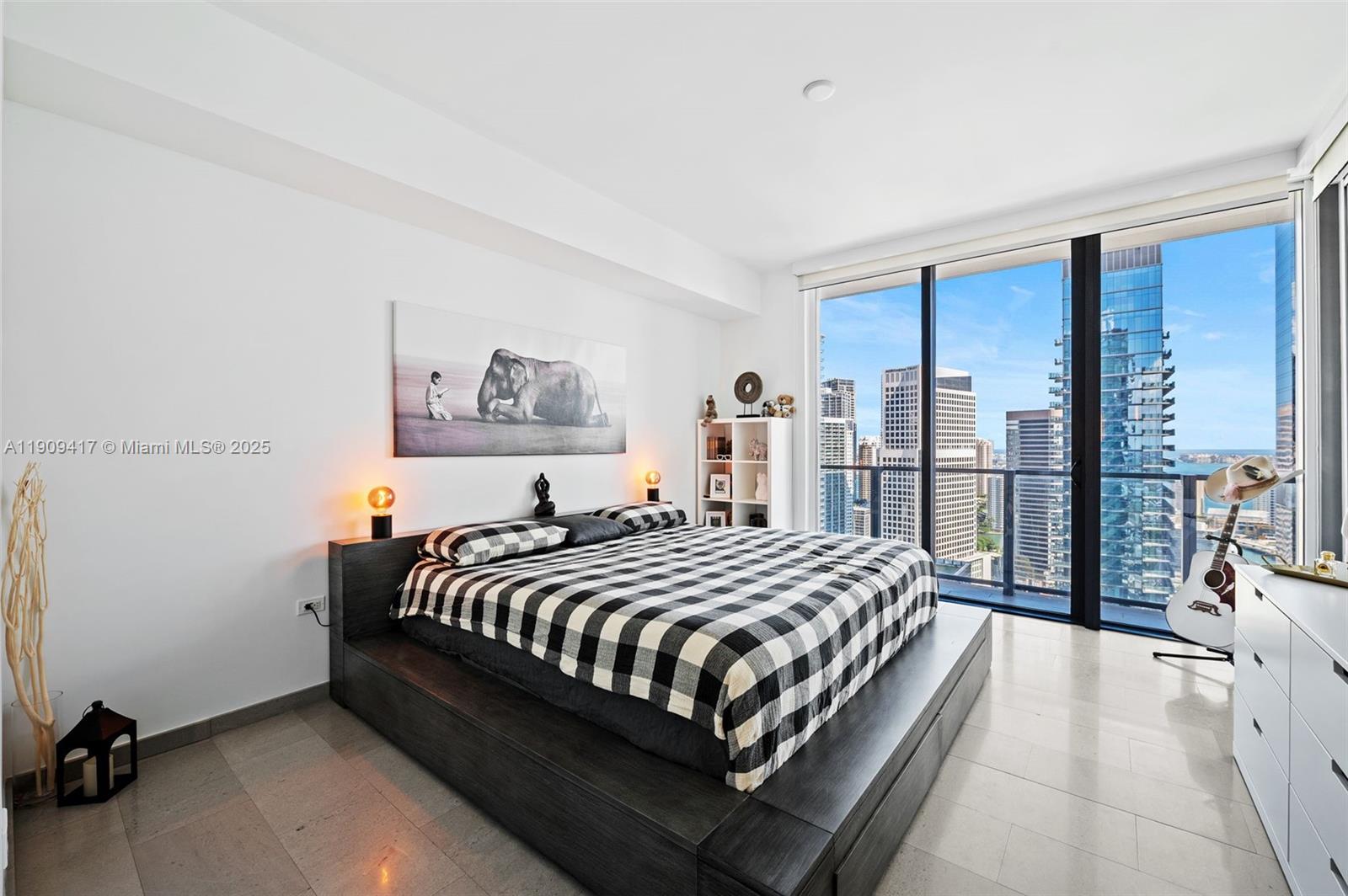 RISE CONDO - Residential