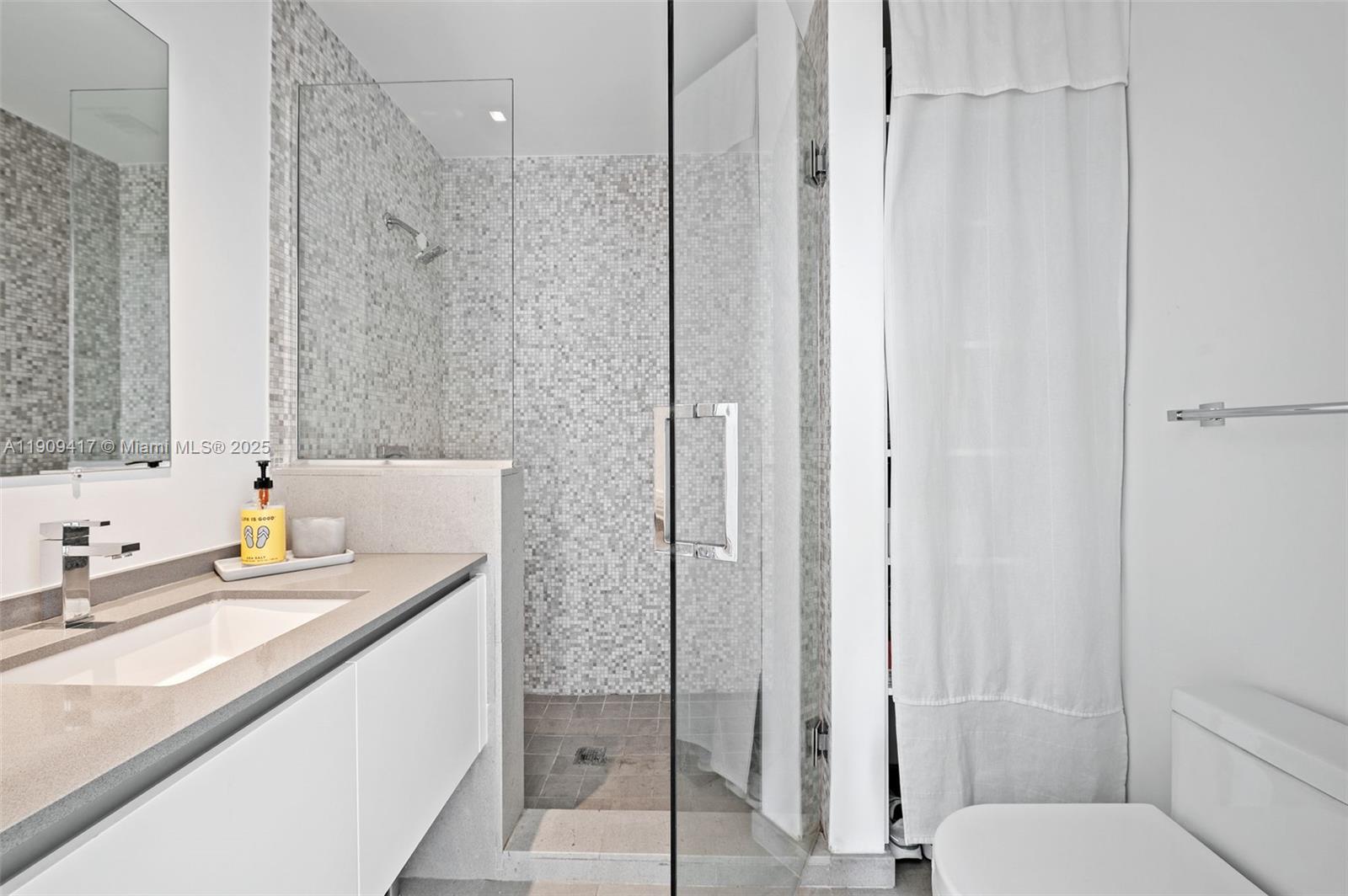 RISE CONDO - Residential