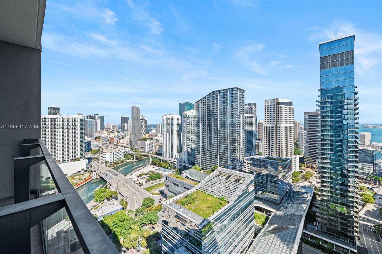 RISE CONDO - Residential