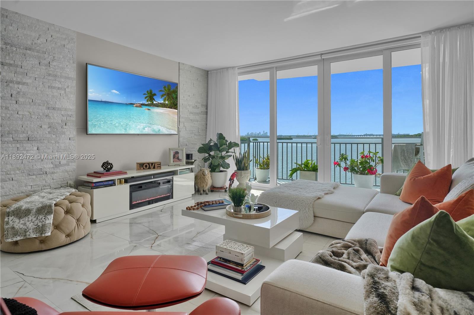 PALM BAY CONDOMINIUM - Residential