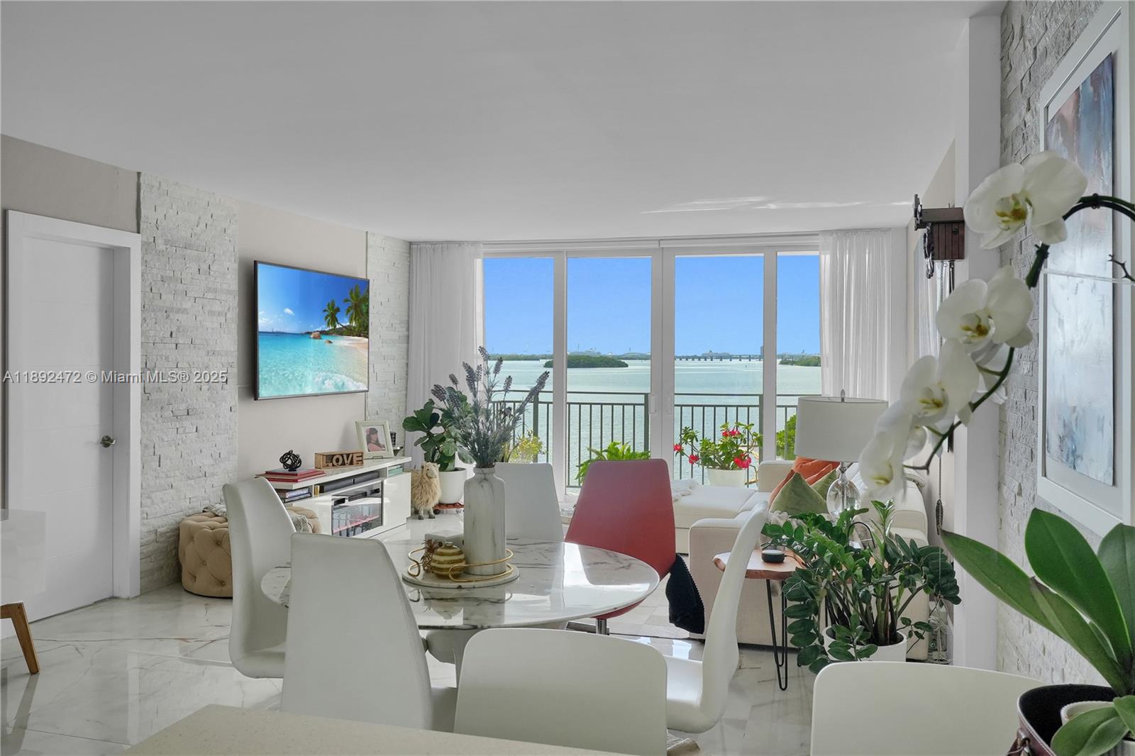 PALM BAY CONDOMINIUM - Residential