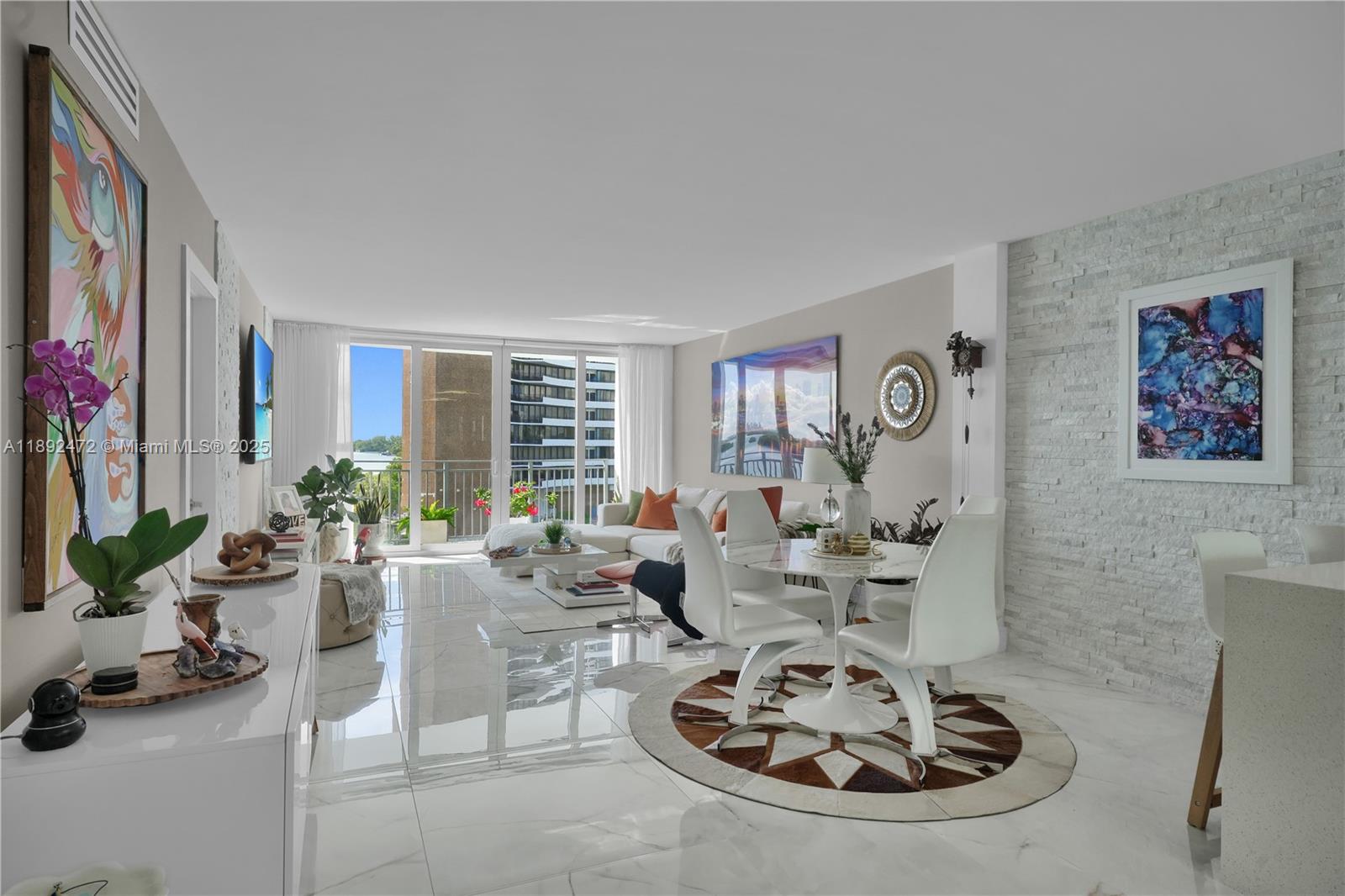 PALM BAY CONDOMINIUM - Residential