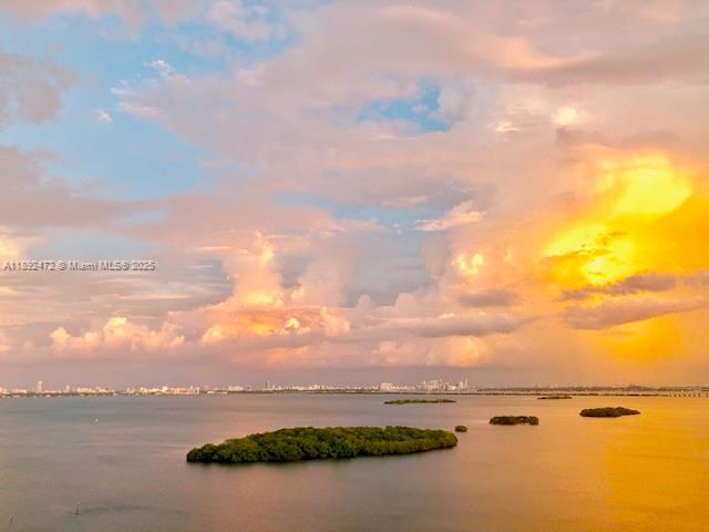 PALM BAY CONDOMINIUM - Residential
