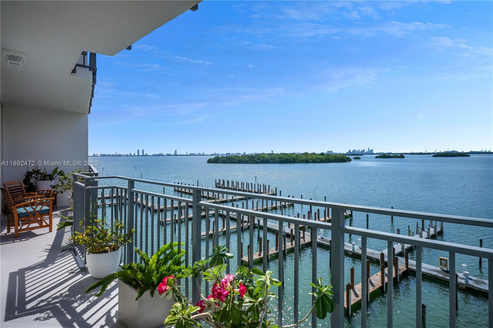 PALM BAY CONDOMINIUM - Residential