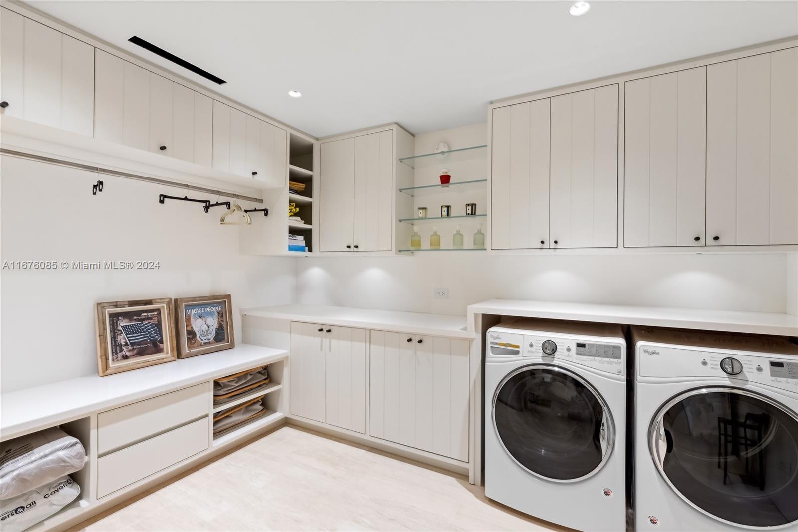 SURF CLUB CONDO - Residential
