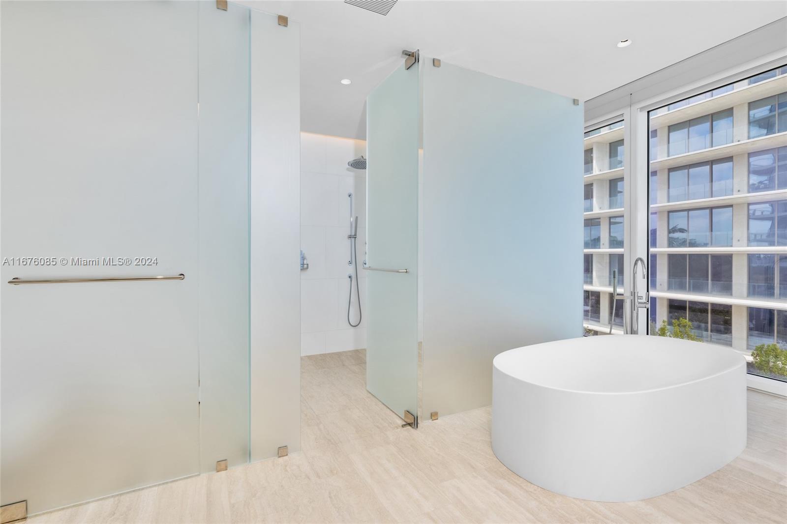 SURF CLUB CONDO - Residential