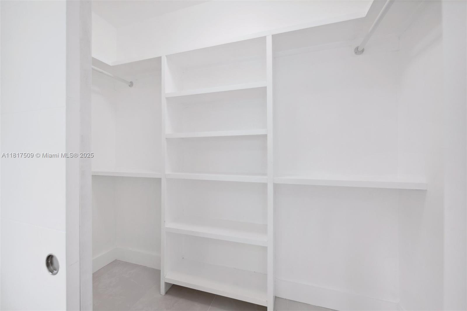 HOLLEMAN PARK - Residential