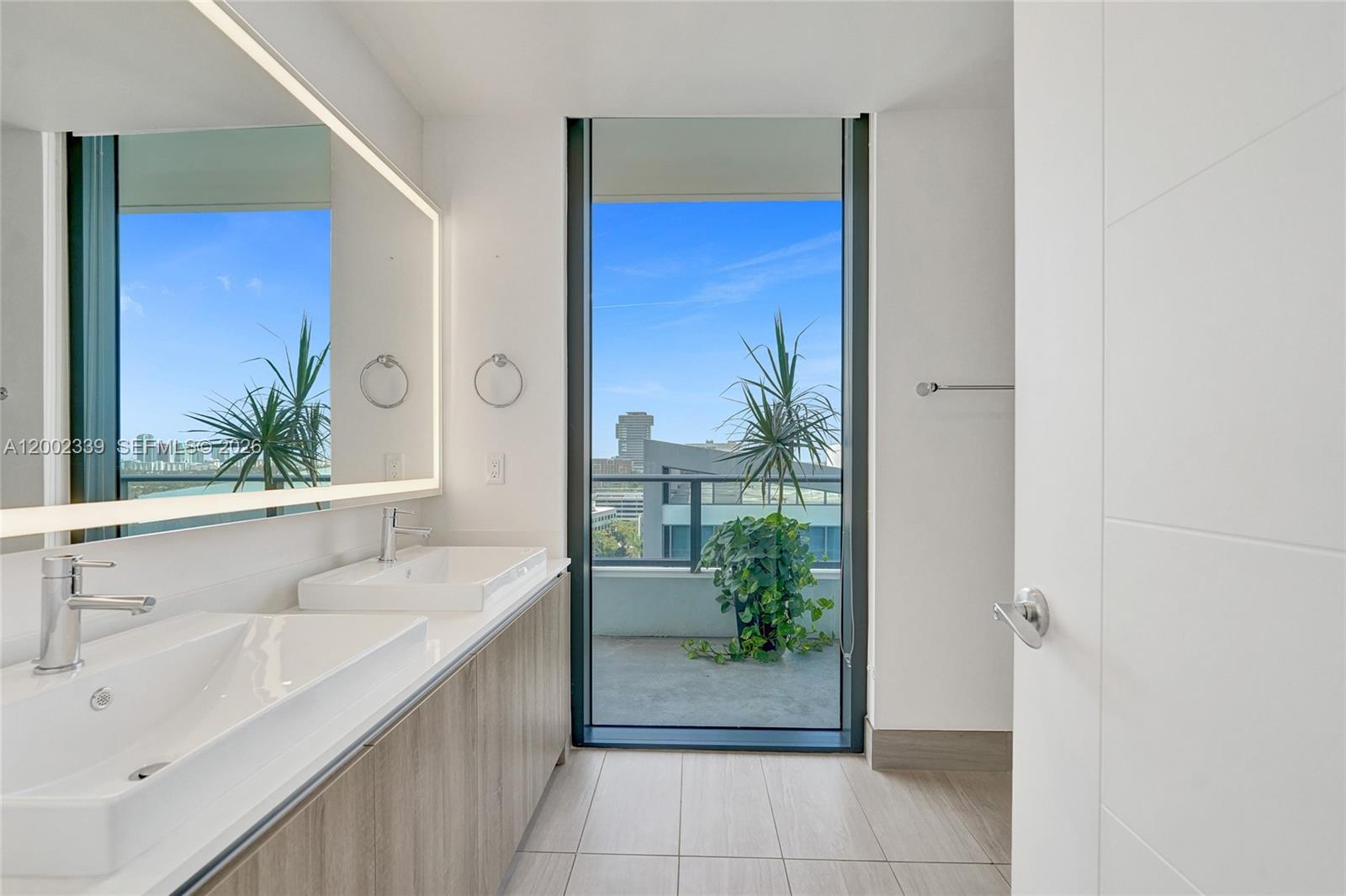 AVENTURA PARKSQUARE RESID - Residential