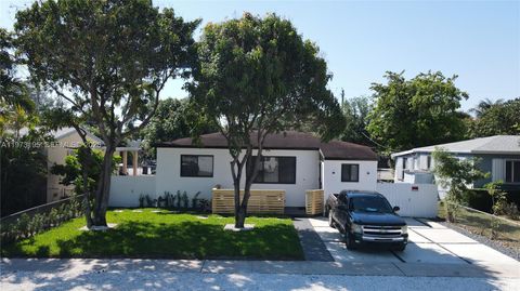 150 NE 169th Ter North Miami Beach FL 33162