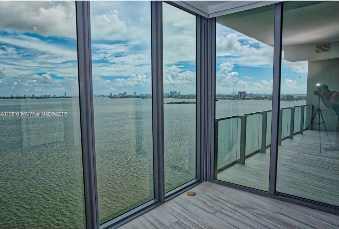 Biscayne Beach Condo - Residential Lease