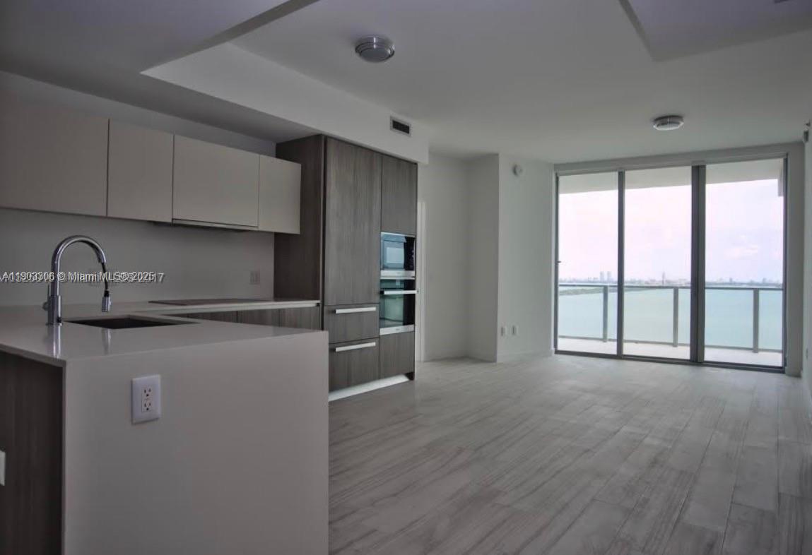 Biscayne Beach Condo - Residential Lease