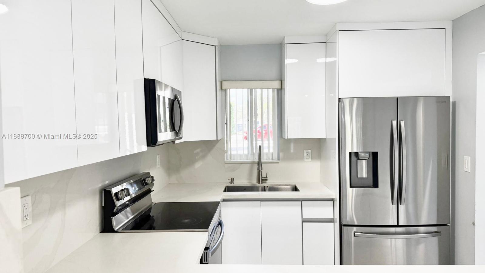 TERRAZAS DEL SOL CONDO - Residential