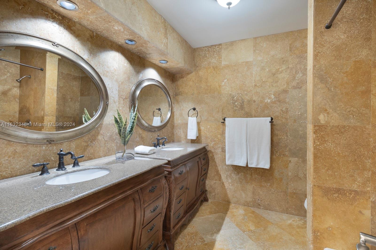 OLD ORCHARD ESTATES - Residential