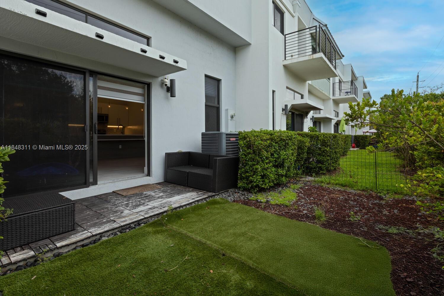 PLANTATION BUSINESS PARK - Residential