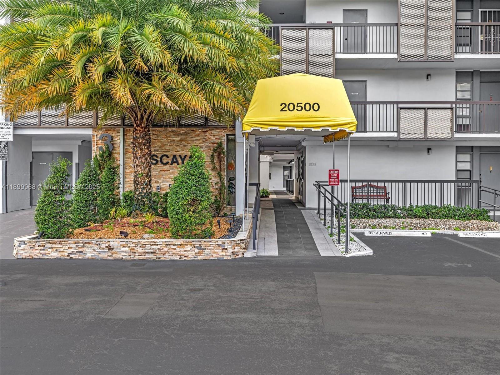 BISCAYA III CONDO - Residential