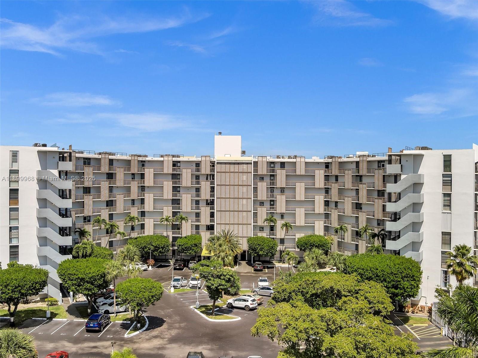 BISCAYA III CONDO - Residential
