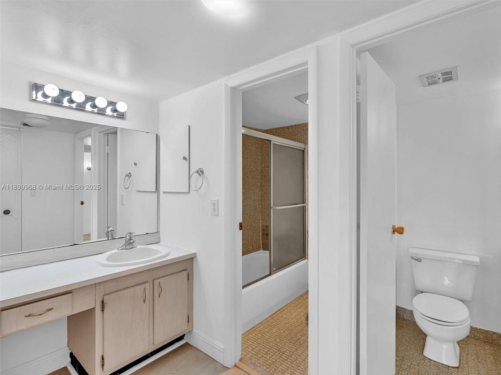 BISCAYA III CONDO - Residential