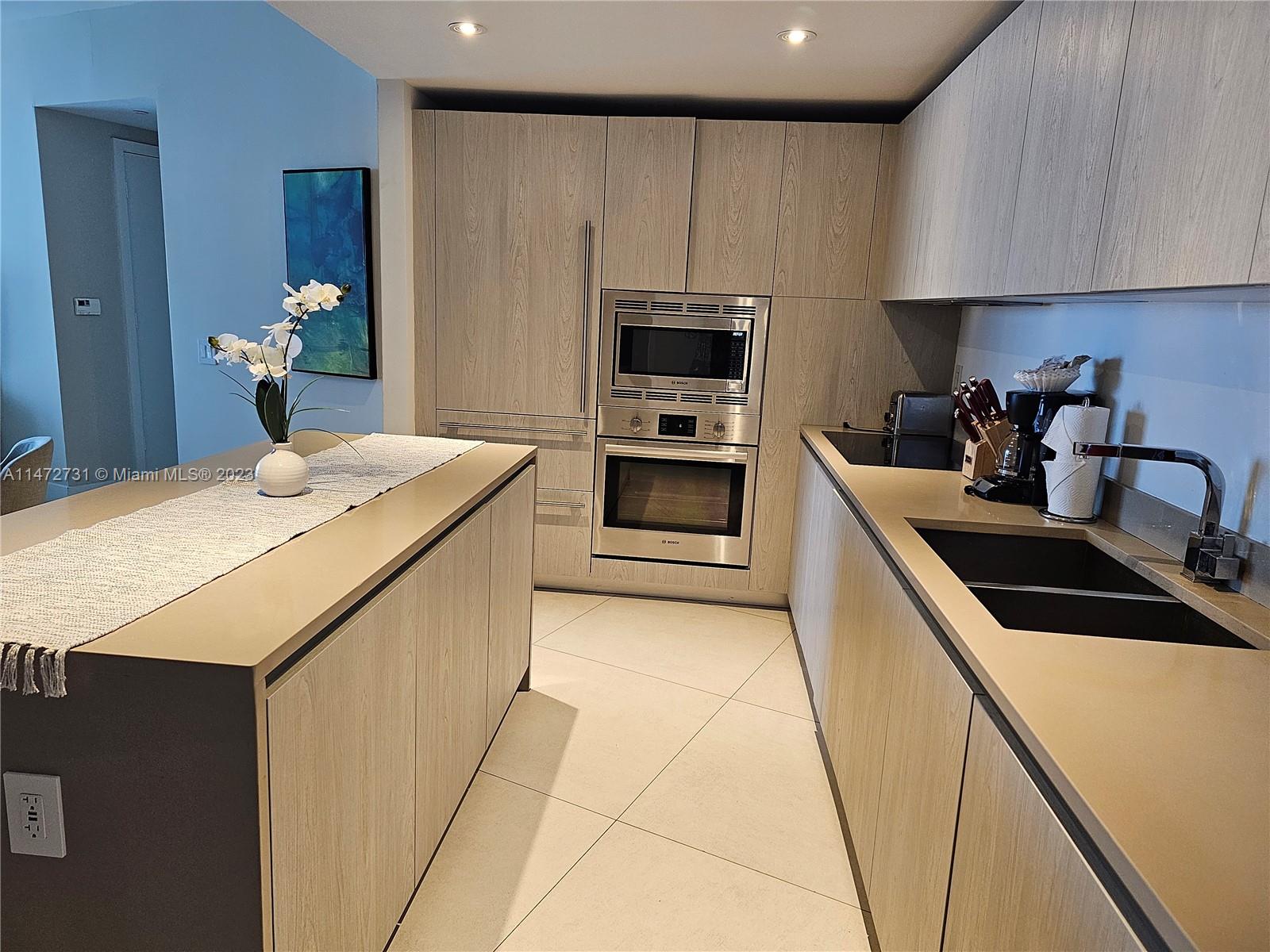 4111 SOUTH OCEAN DRIVE CO - Residential
