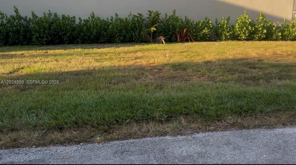 Photo of 2366 SE Tavares Dr, Port St Lucie, FL 34952 (MLS # A12024599)