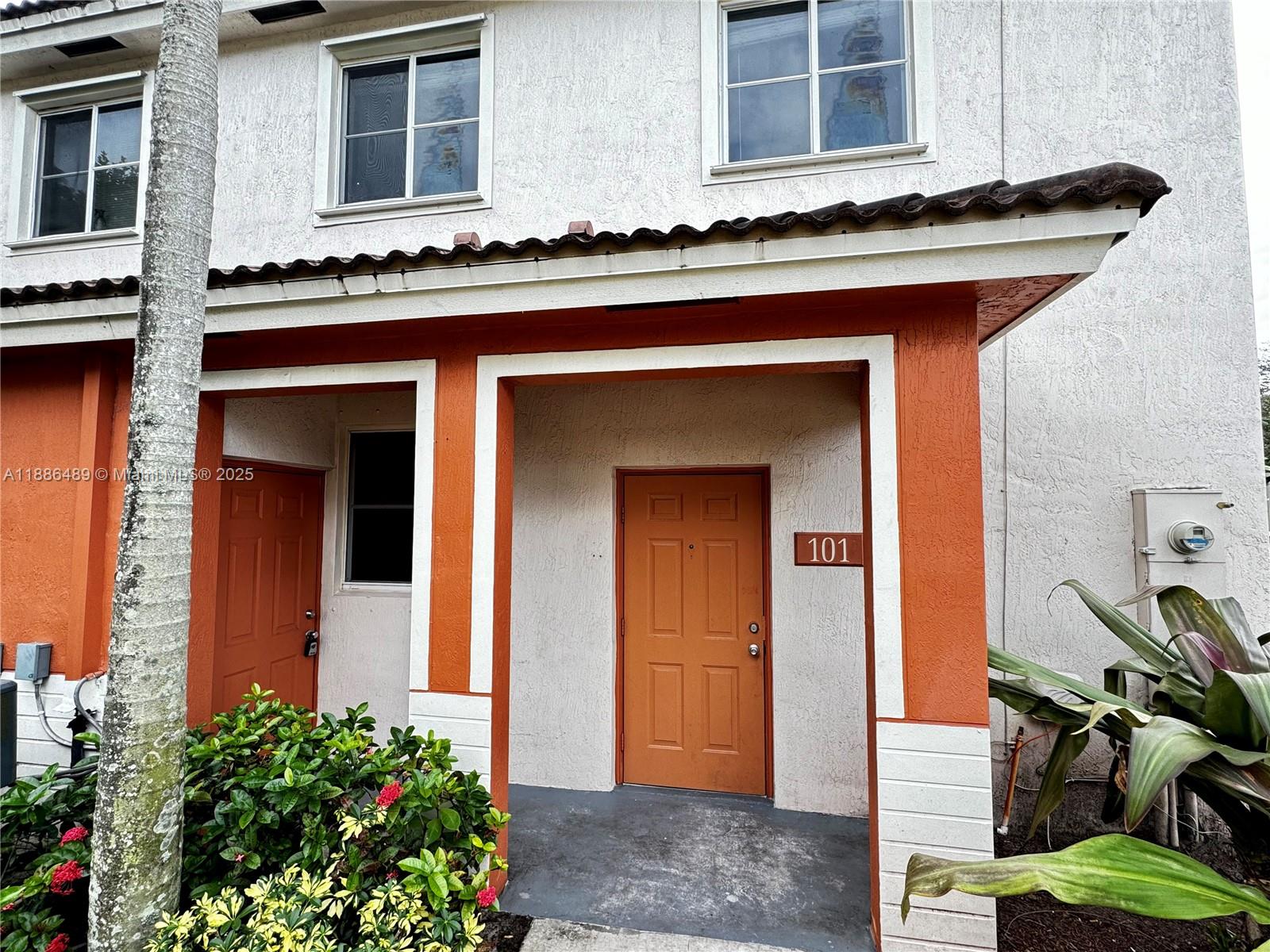 SOLABELLA CONDO - Residential Lease