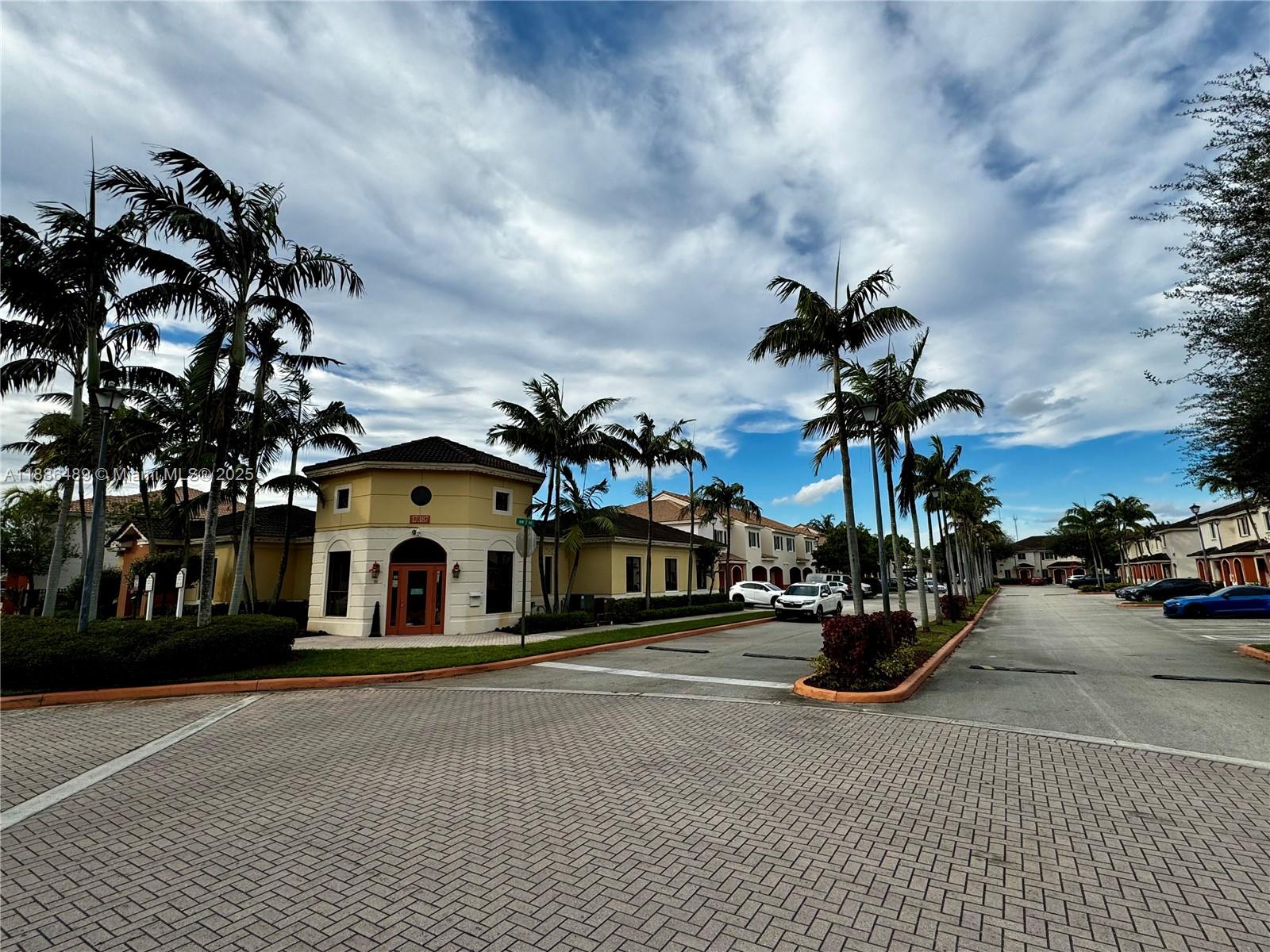 SOLABELLA CONDO - Residential Lease