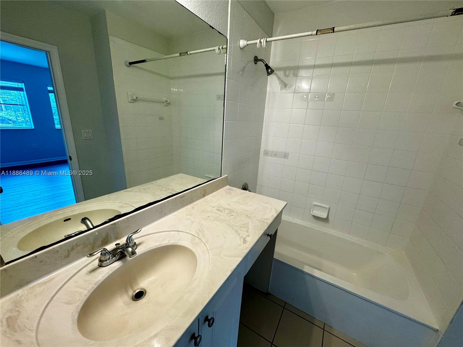 SOLABELLA CONDO - Residential Lease